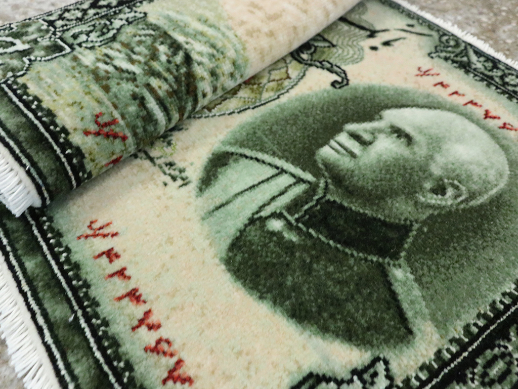 Vintage Persian Tabriz Pictorial Rug, No.28140 - Gsblank