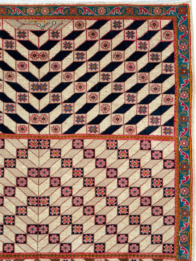 Vintage Persian Tabriz Rug, No.28151 - Gsblank