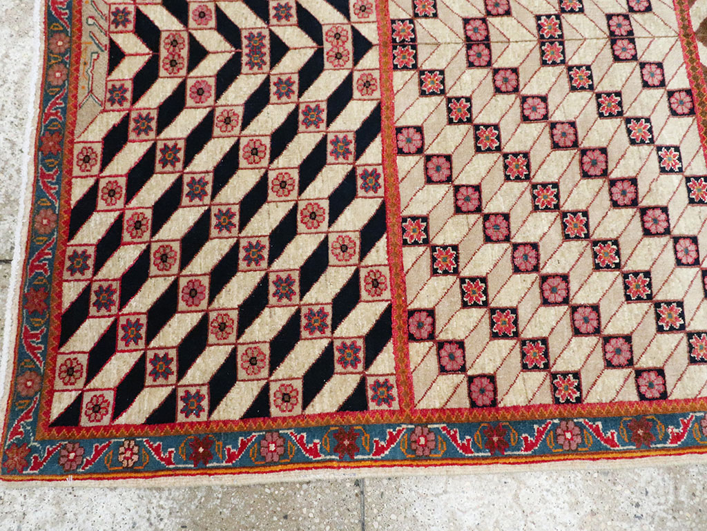 Vintage Persian Tabriz Rug, No.28151 - Gsblank