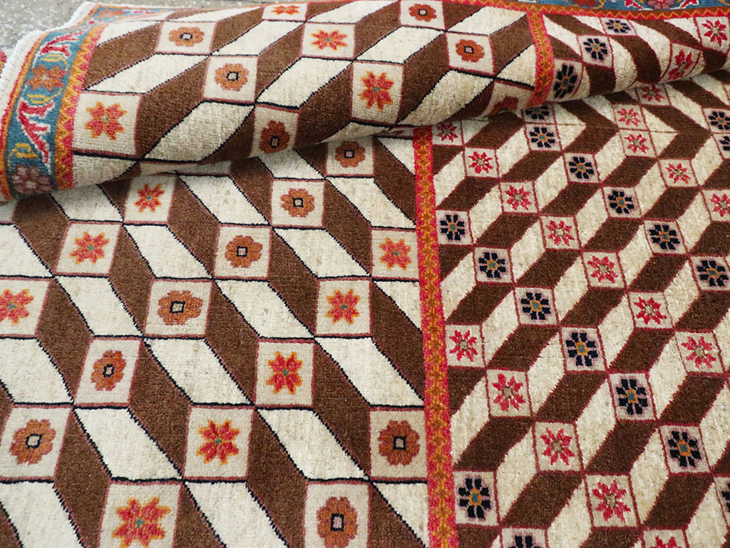 Vintage Persian Tabriz Rug, No.28151 - Gsblank