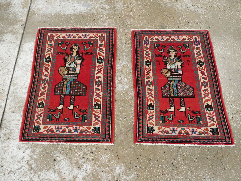 Vintage Persian Mahal Pictorial Rug (Pair: 1 of 2), No.28165 - Gsblank