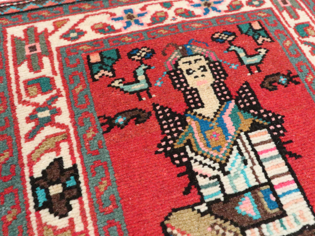 Vintage Persian Mahal Pictorial Rug (Pair: 2 of 2), No.28166 - Gsblank