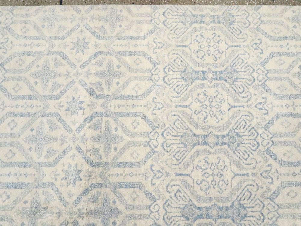 Spanish Cuenca Inspired Contemporary Turkish Room Size Carpet, No.28175 - Gsblank