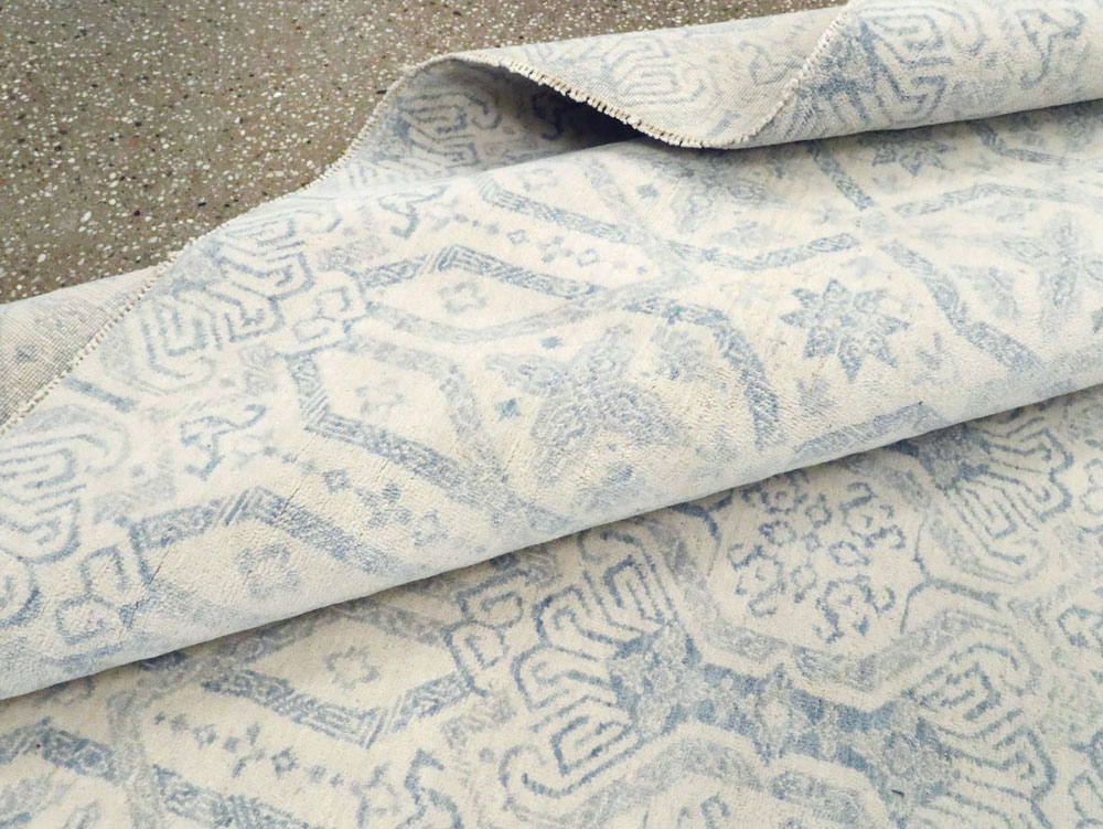 Spanish Cuenca Inspired Contemporary Turkish Room Size Carpet, No.28175 - Gsblank