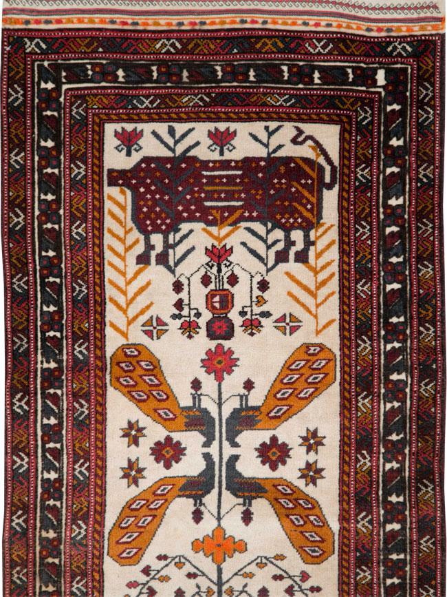 Vintage Persian Qashqai Runner, No.28183 - Gsblank