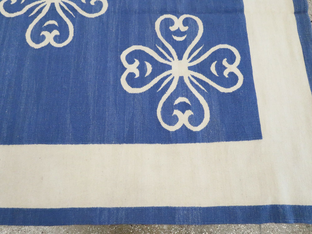 Modern Turkish Flatweave Room Size Carpet, No.28186 - Gsblank