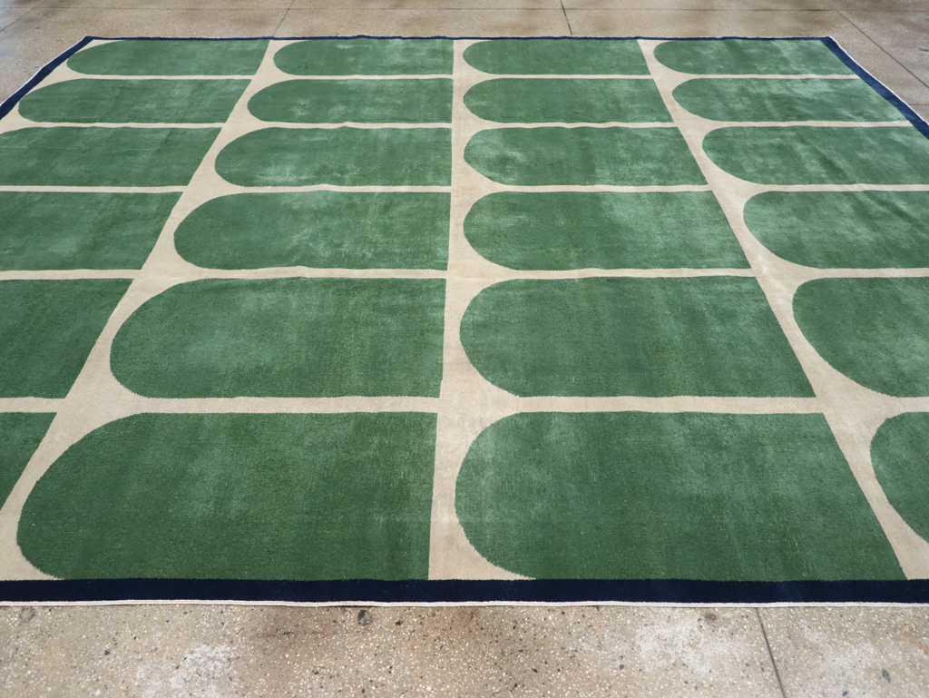 Vintage Turkish Anatolian Art Deco Style Room Size Carpet, No.28192 - Gsblank