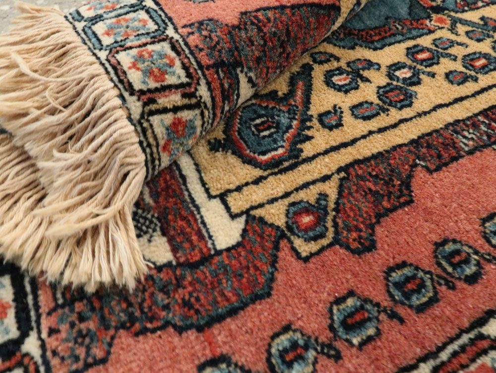 Persian Pictorial Shiraz Rug, No.28241 - Gsblank