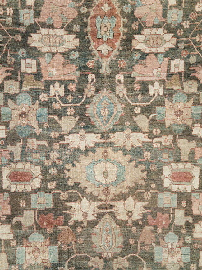 Antique Persian Bakhitari Carpet, No.28259 - Gsblank