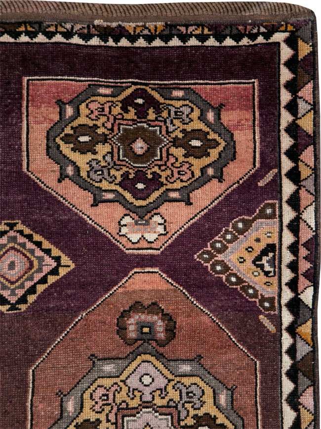 Vintage Turkish Anatolian Long Gallery Carpet, No.28269 - Gsblank