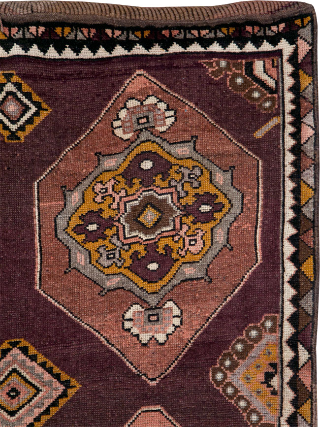 Vintage Turkish Anatolian Long Gallery Carpet, No.28269 - Gsblank