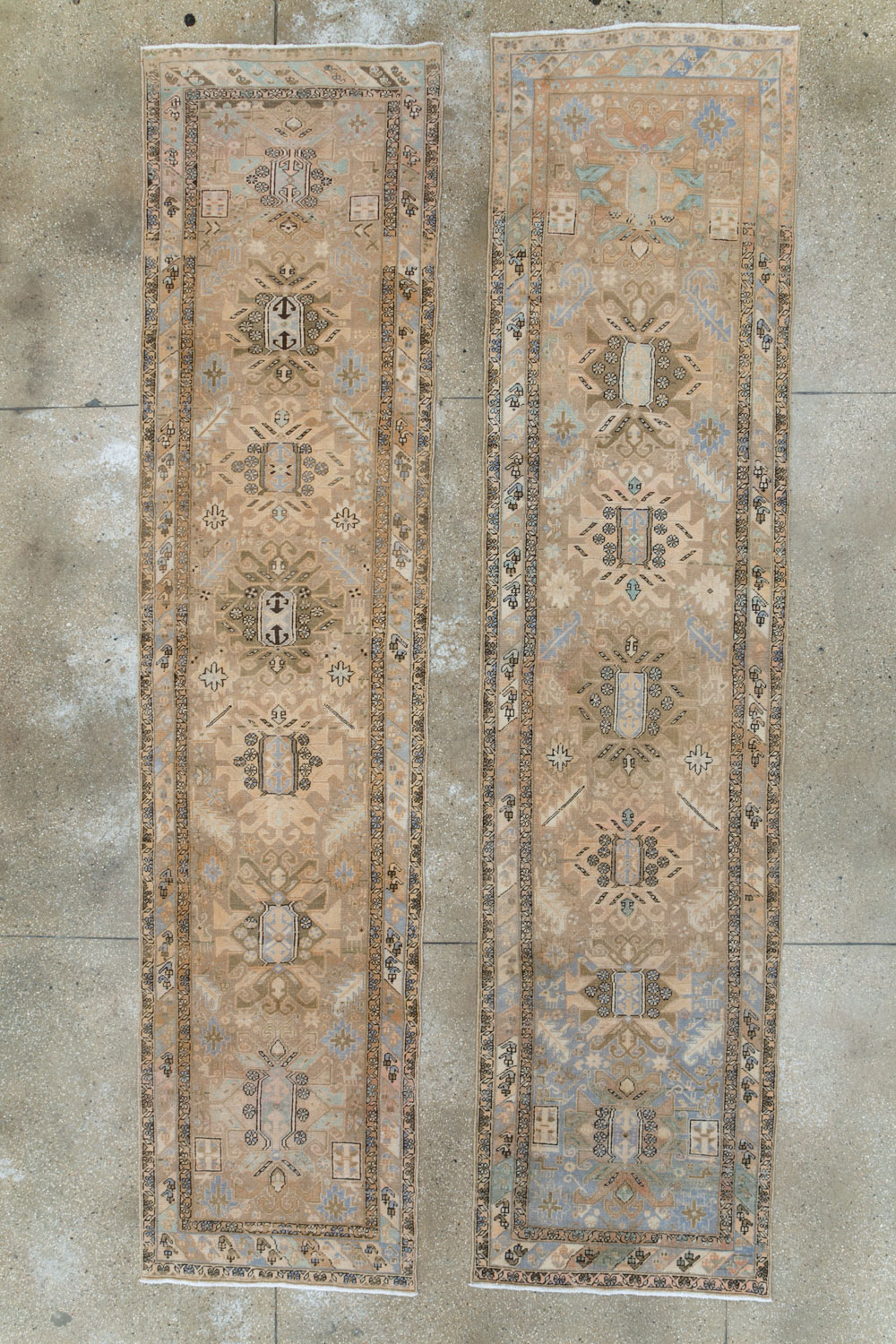 Vintage Persian Heriz Runner (Pair: 2 of 2), No.28294 - Gsblank