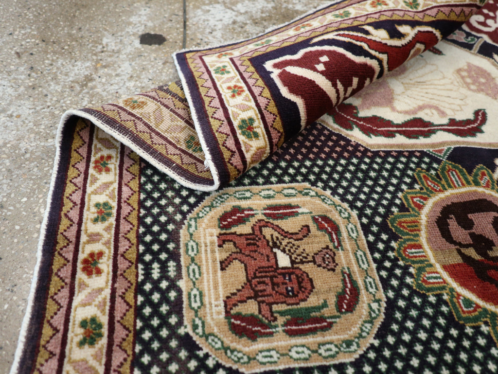 Vintage Persian Tabriz Pictorial Rug, No.28320 - Gsblank