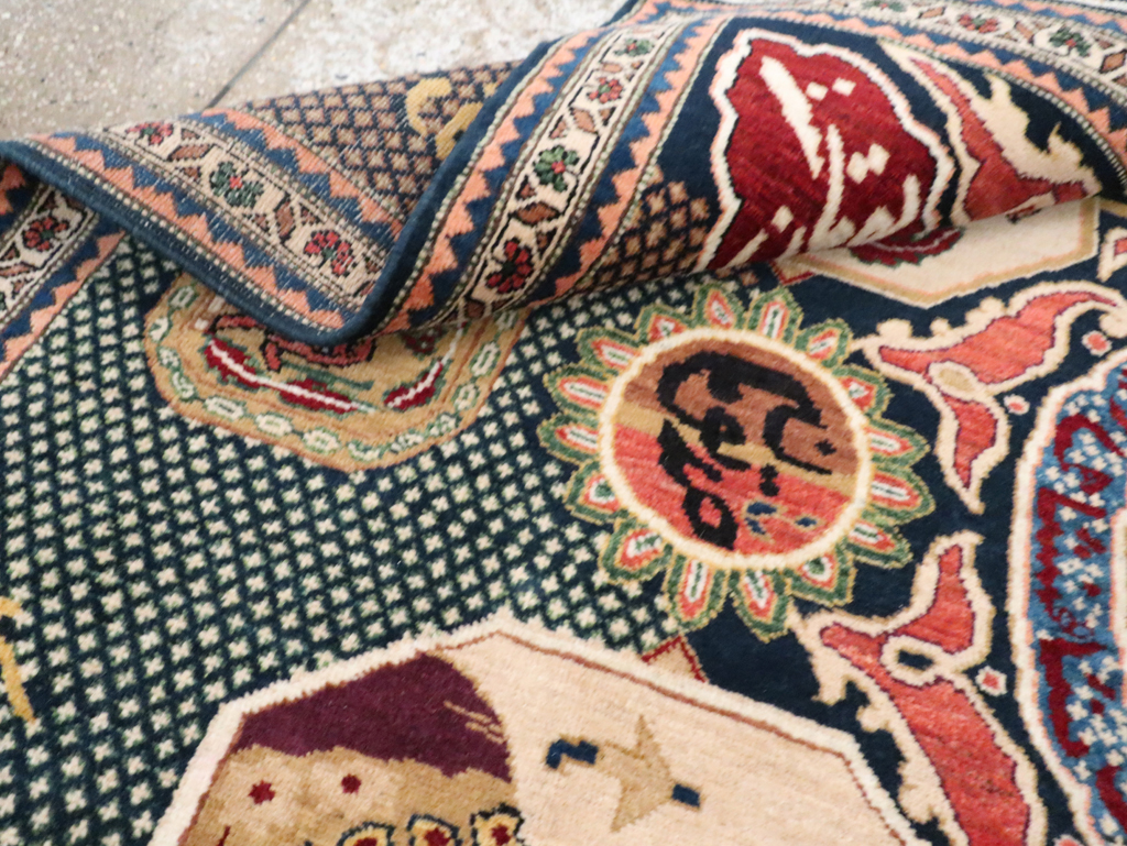 Vintage Persian Tabriz Pictorial Rug, No.28321 - Gsblank