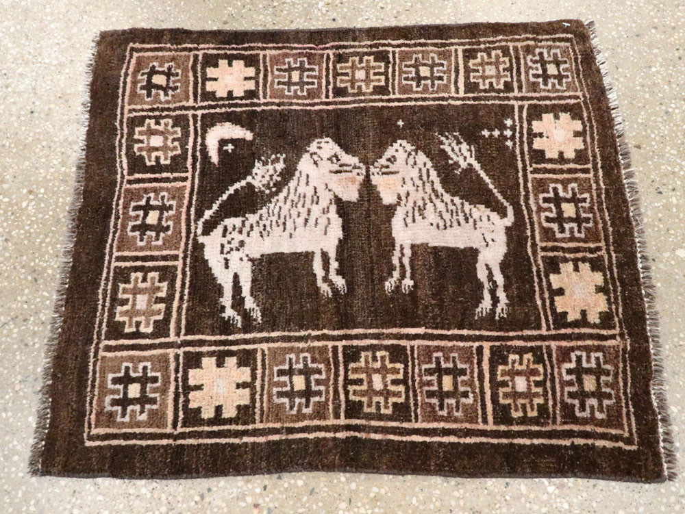 Vintage Turkish Anatolian Pictorial Rug, No.28355 - Gsblank