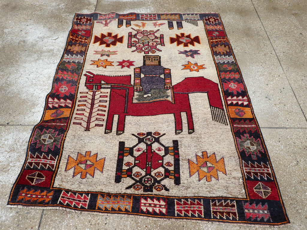 Vintage Persian Bakhtiari Rug, No.28361 - Gsblank