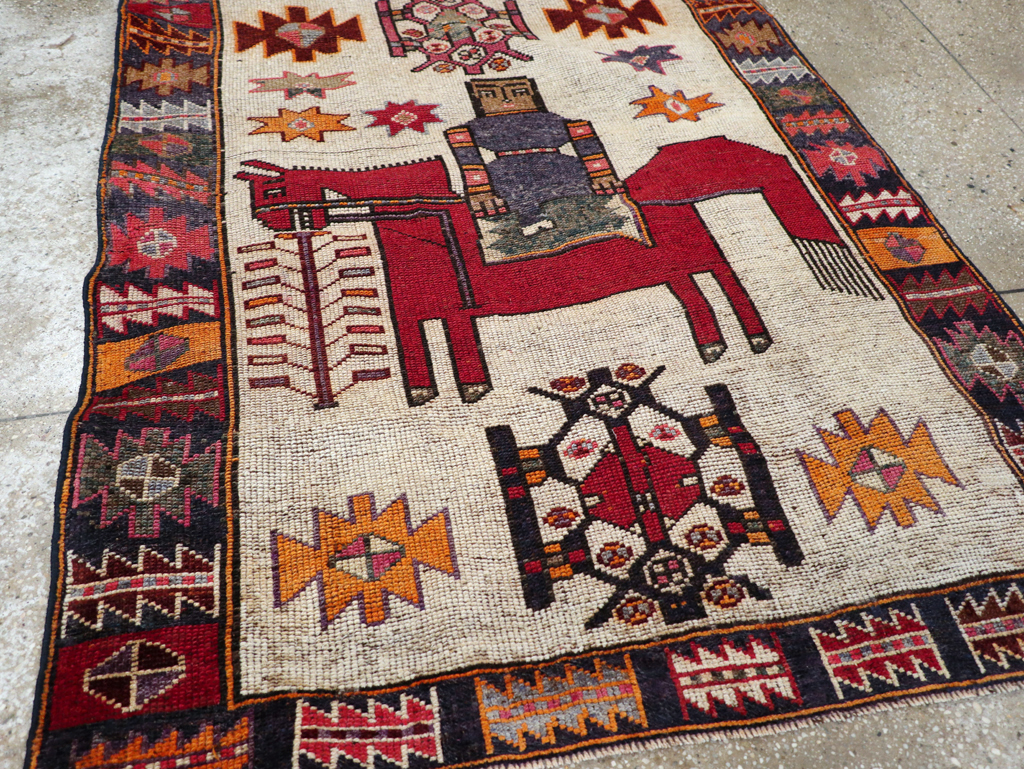 Vintage Persian Bakhtiari Rug, No.28361 - Gsblank