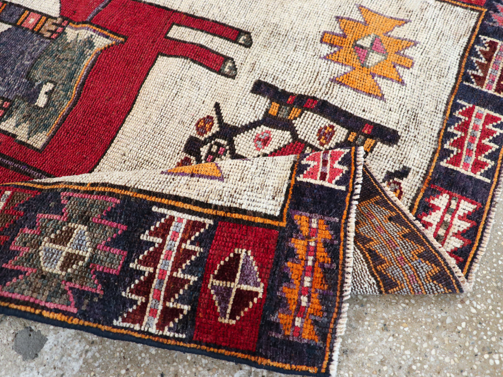 Vintage Persian Bakhtiari Rug, No.28361 - Gsblank