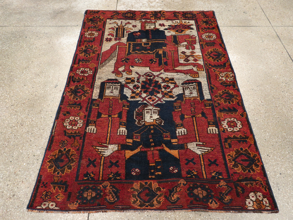 Vintage Persian Bakhtiari Rug, No.28362 - Gsblank