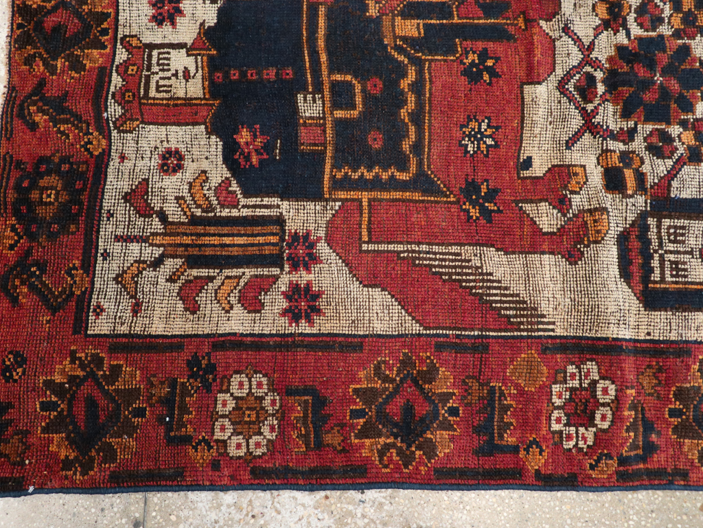 Vintage Persian Bakhtiari Rug, No.28362 - Gsblank