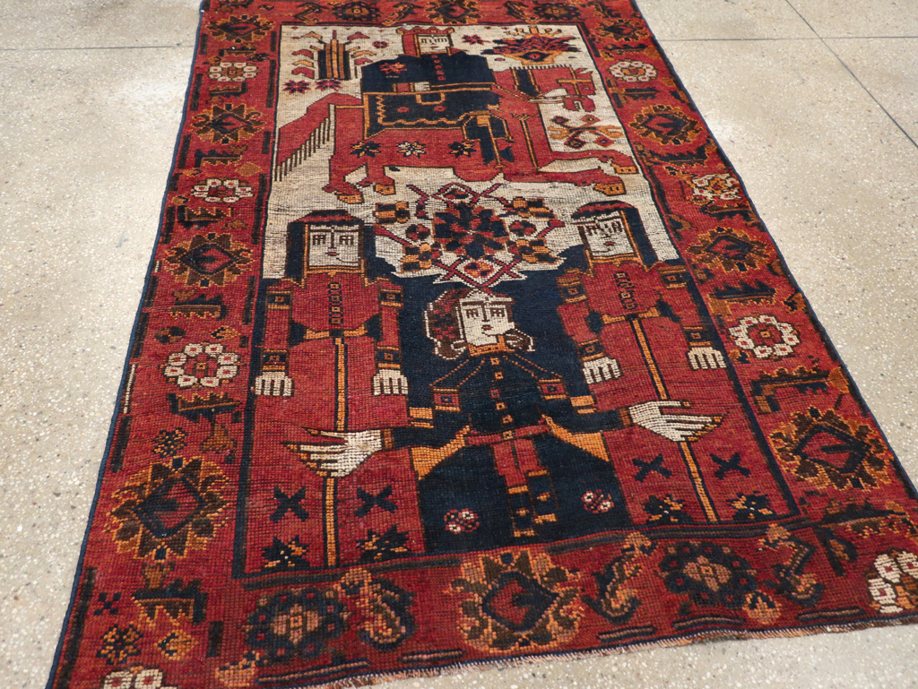 Vintage Persian Bakhtiari Rug, No.28362 - Gsblank
