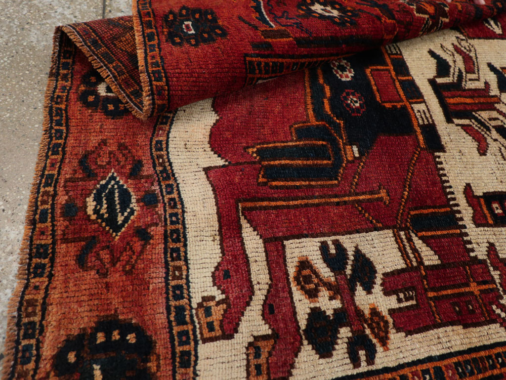 Vintage Persian Bakhtiari Pictorial Rug, No.28365 - Gsblank