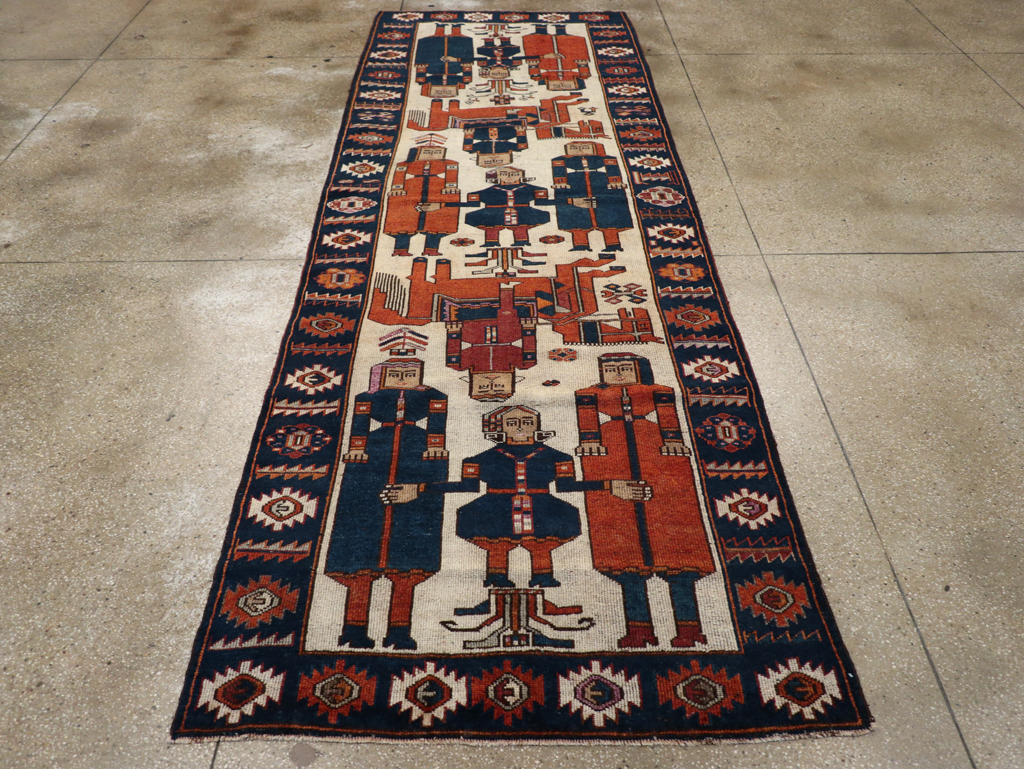 Vintage Persian Bakhtiari Pictoral Rug, No.28368 - Gsblank
