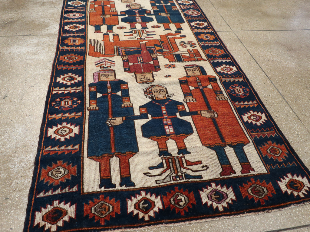 Vintage Persian Bakhtiari Pictoral Rug, No.28368 - Gsblank