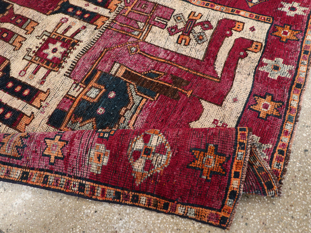 Vintage Persian Bakhtiari Pictorial Rug, No.28370 - Gsblank