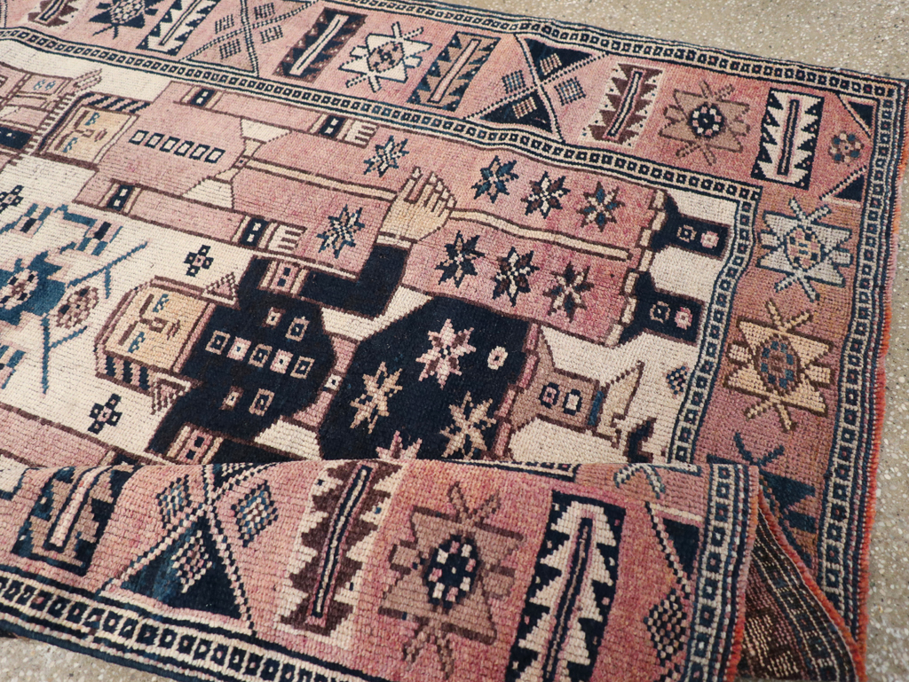 Vintage Persian Bakhtiari Rug, No.28371 - Gsblank