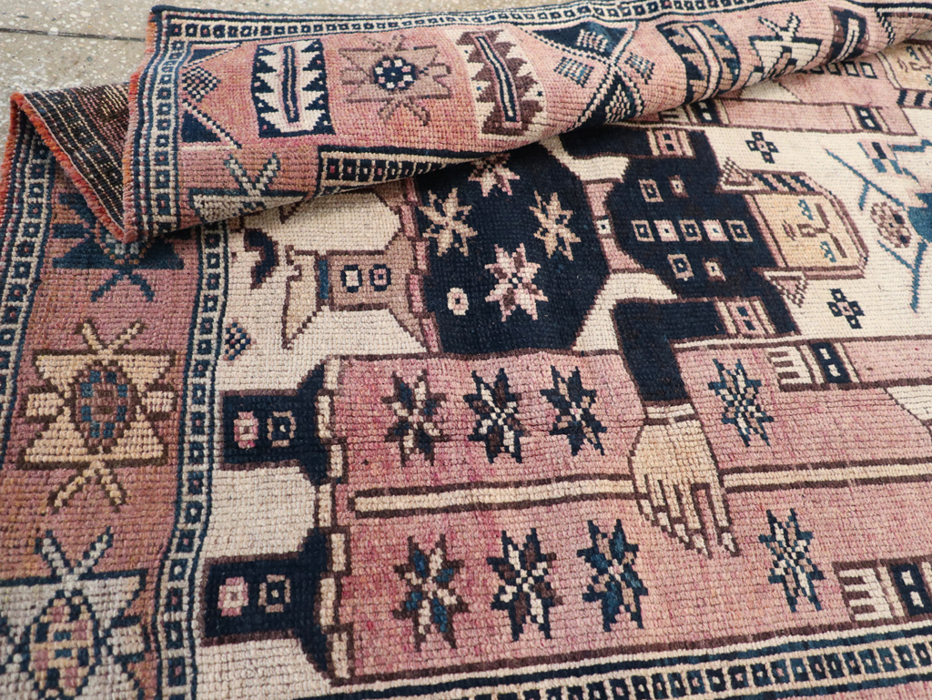 Vintage Persian Bakhtiari Rug, No.28371 - Gsblank