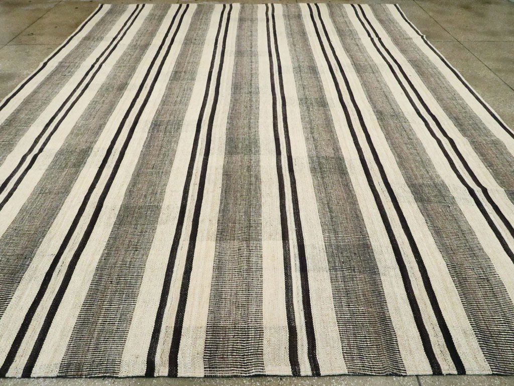 Vintage Persian Flatweave Kilim Room Size Carpet, No.28375 - Gsblank