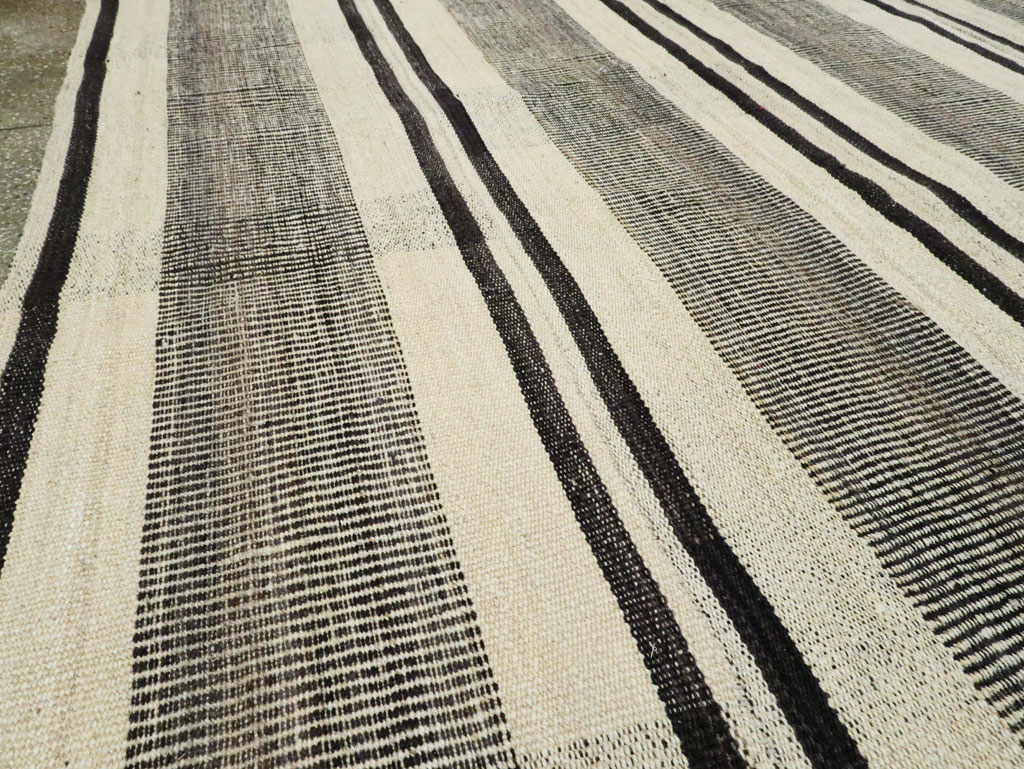 Vintage Persian Flatweave Kilim Room Size Carpet, No.28375 - Gsblank