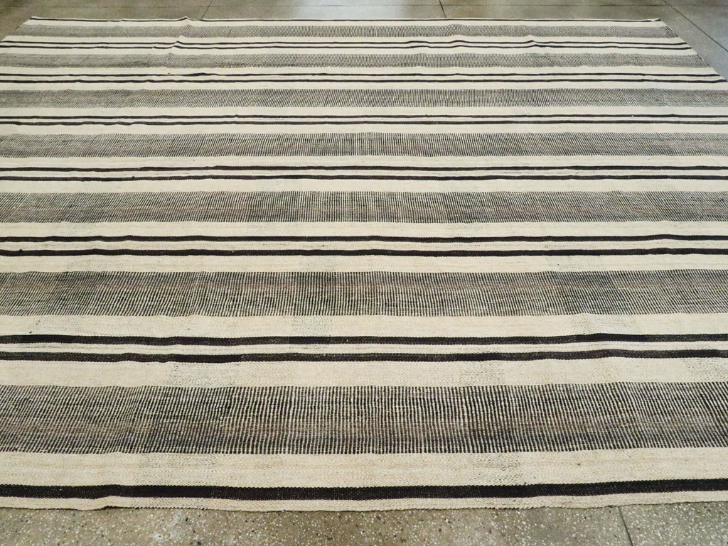 Vintage Persian Flatweave Kilim Room Size Carpet, No.28375 - Gsblank