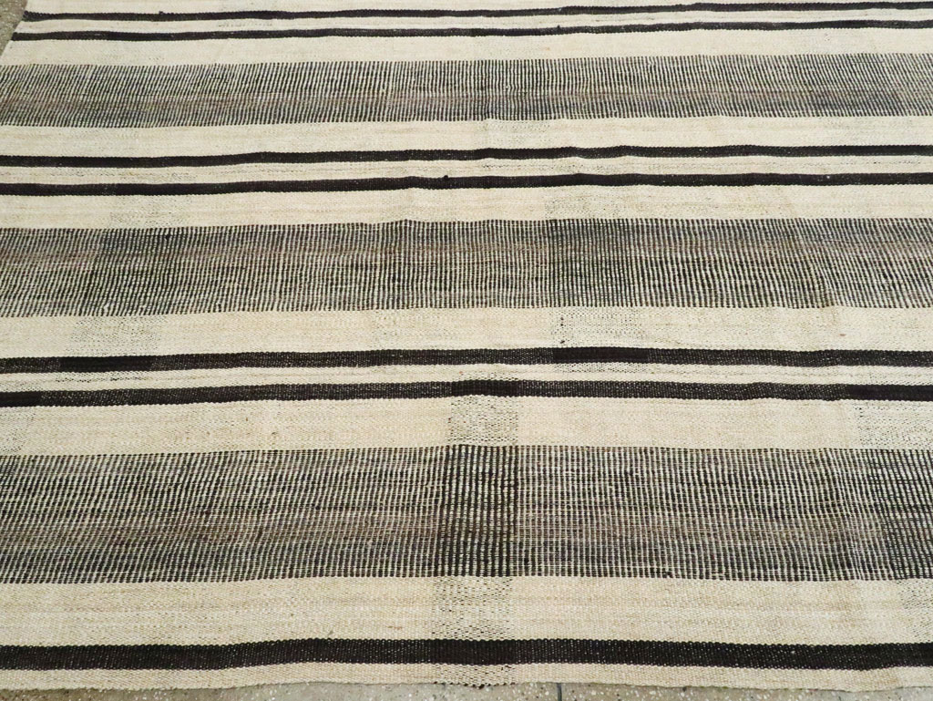 Vintage Persian Flatweave Kilim Room Size Carpet, No.28375 - Gsblank