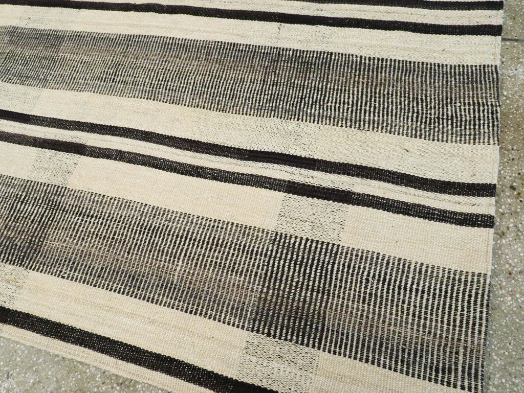 Vintage Persian Flatweave Kilim Room Size Carpet, No.28375 - Gsblank