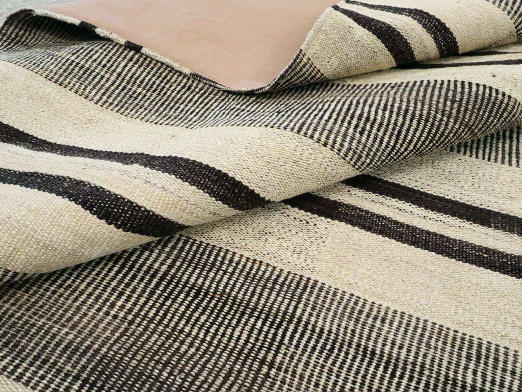 Vintage Persian Flatweave Kilim Room Size Carpet, No.28375 - Gsblank