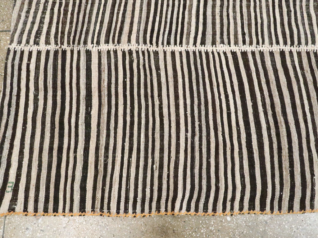 Vintage Persian Flatweave Kilim Accent Rug, No.28387 - Gsblank