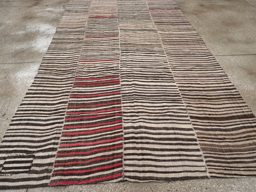 Vintage Persian Flatweave Kilim Accent Carpet, No.28399 - Gsblank