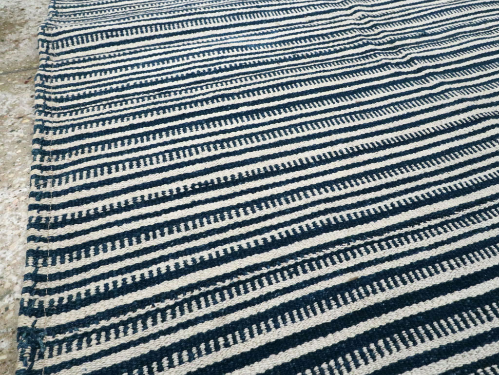 Vintage Persian Flatweave Kilim Square Accent Rug, No.28409 - Gsblank