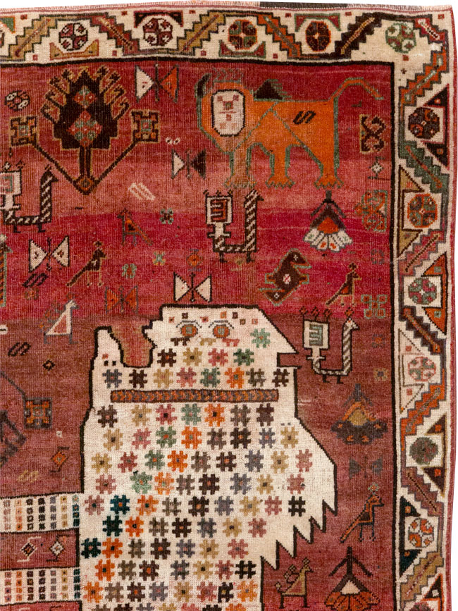 Vintage Persian Qashqai Pictorial Throw Rug, No.28434 - Gsblank