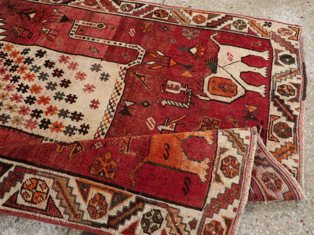 Vintage Persian Qashqai Pictorial Throw Rug, No.28434 - Gsblank