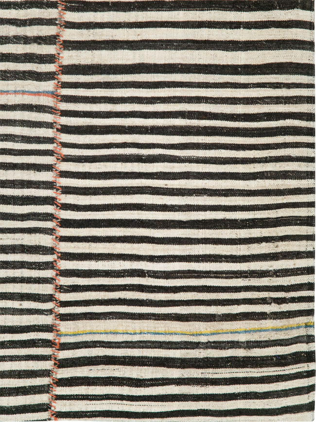 Vintage Persian Flatweave Kilim Square Accent Rug, No.28502 - Gsblank