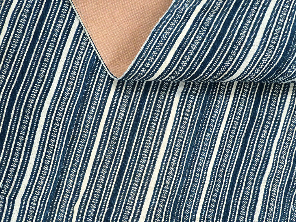 Vintage Persian Flatweave Kilim Square Accent Carpet, No.28506 - Gsblank