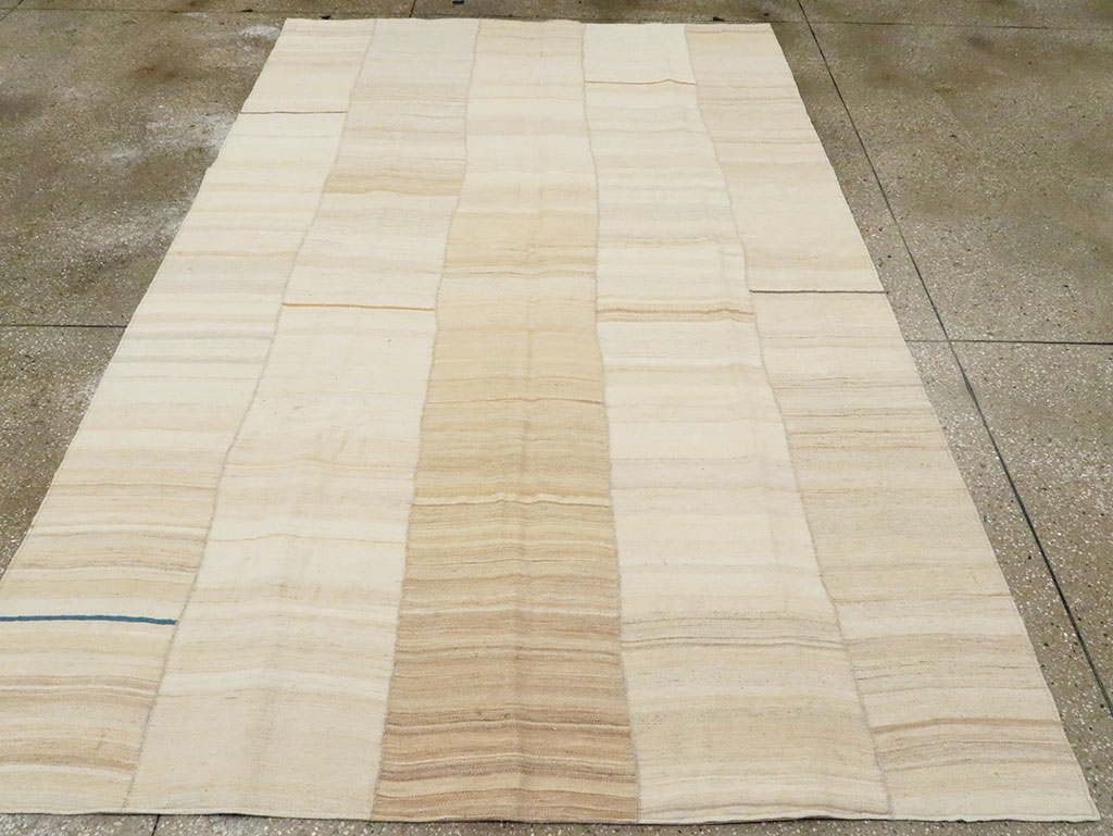 Contemporary Persian Flatweave Kilim Rug, No.28523 - Gsblank