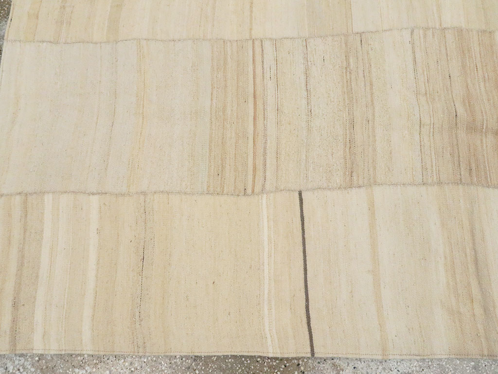 Contemporary Persian Flatweave Kilim Rug, No.28523 - Gsblank