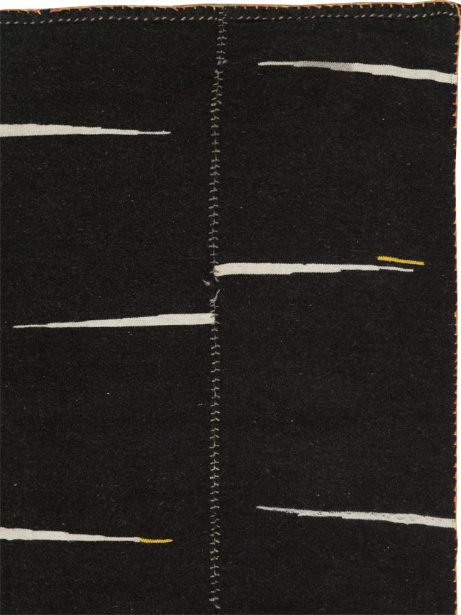 Contemporary Persian Flatweave Kilim Accent Rug, No.28542 - Gsblank