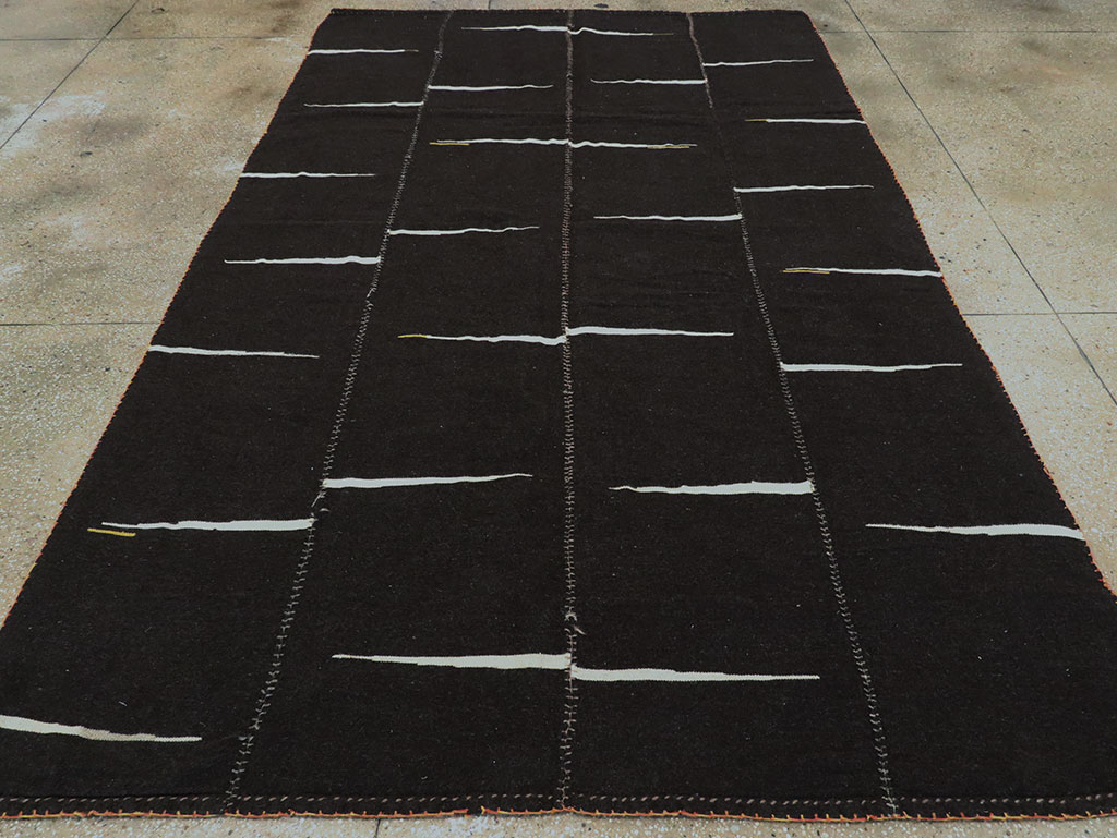 Contemporary Persian Flatweave Kilim Accent Rug, No.28542 - Gsblank