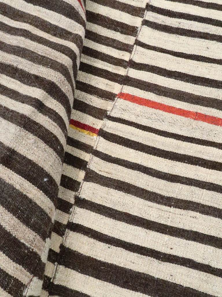 Vintage Persian Flatweave Kilim Accent Rug, No.28543 - Gsblank