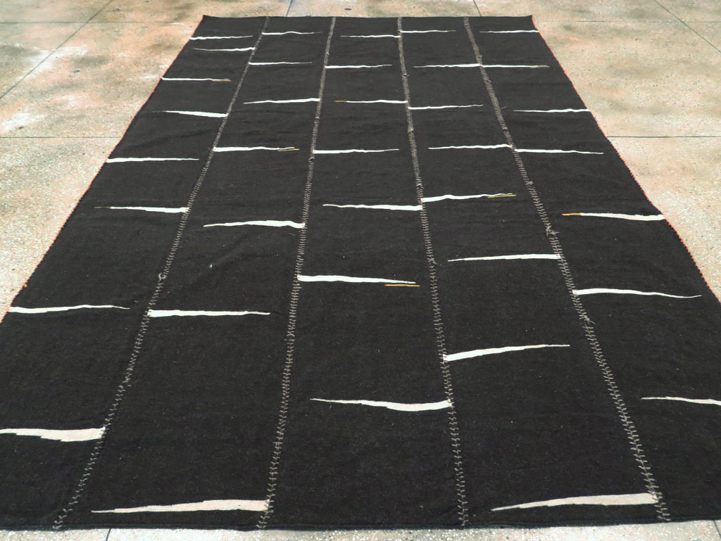 Contemporary Persian Flatweave Kilim Room Size Carpet, No.28561 - Gsblank